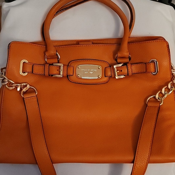 Michael Kors purse - Picture 1 of 3